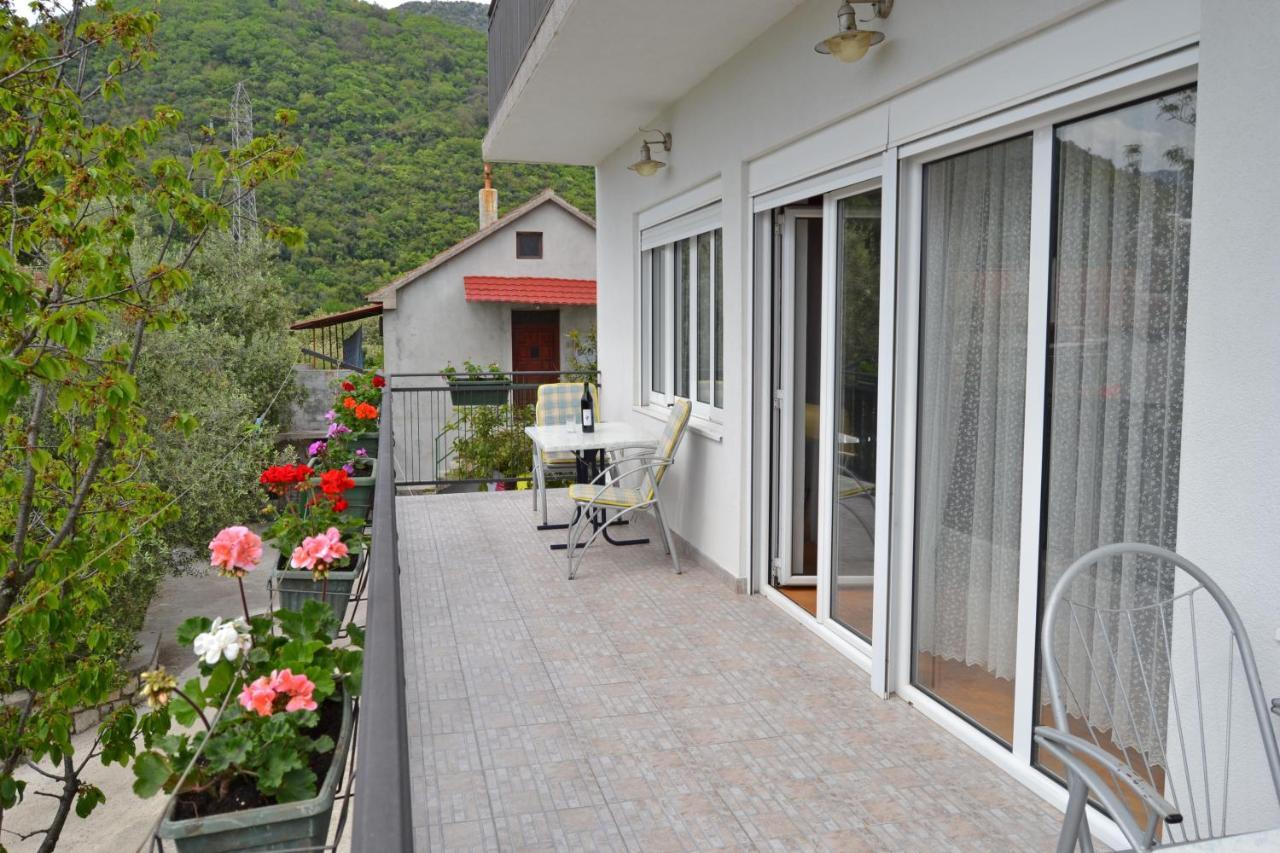 Tivat Apartments Eksteriør billede
