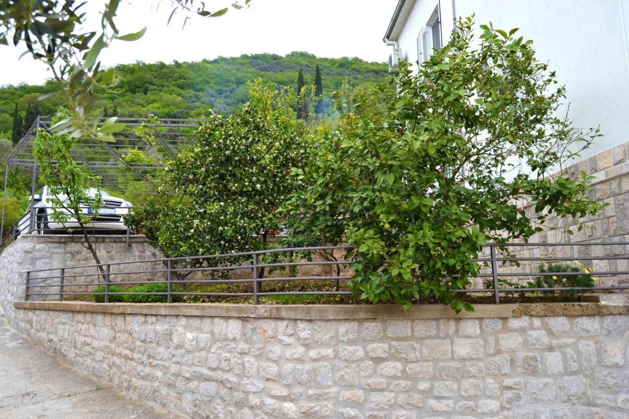 Tivat Apartments Eksteriør billede